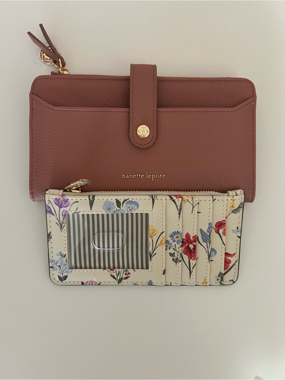 Nanette Lepore Mauve Leather Zip Wallet with removable Floral Cardholder NWOT